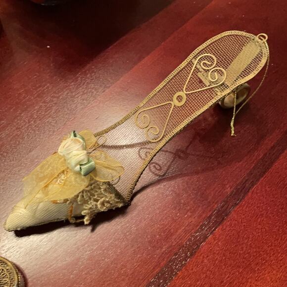 French Bee heart frame, shoe and mini table - Picture 3 of 6